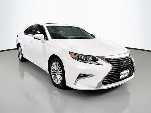 Used 2018 Lexus ES 350 w/ Accessory Package 2 FWD image 4