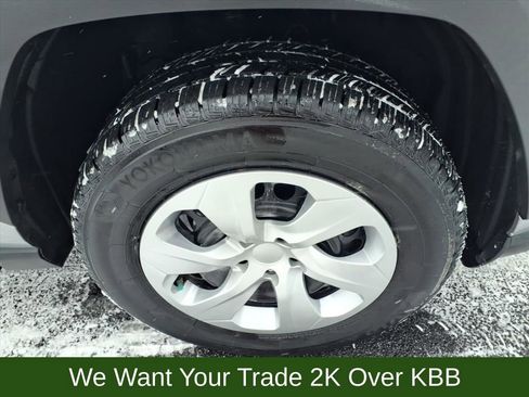 Used 2020 Toyota RAV4 LE image 22