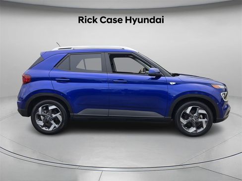 Certified 2023 Hyundai Venue Limited image 4