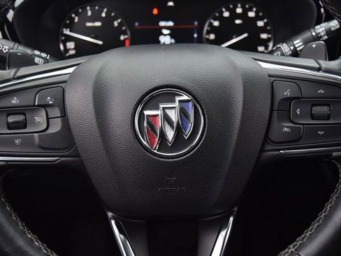 Used 2023 Buick Envision Preferred image 18