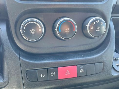 Used 2018 RAM ProMaster 1500 w/ Premium Appearance Group FWD image 12