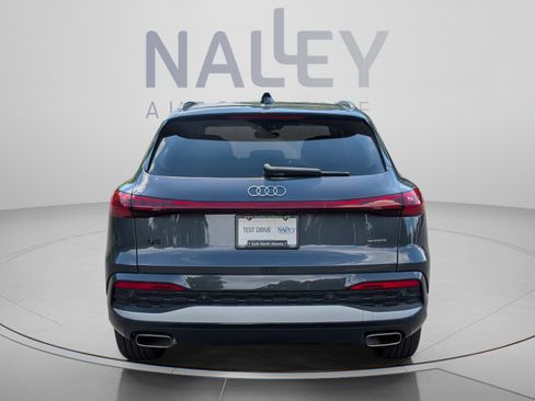 Certified 2025 Audi Q5 Premium w/ Convenience Package AWD/4WD image 4