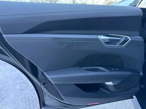 Used 2023 Audi e-tron GT Premium Plus image 23