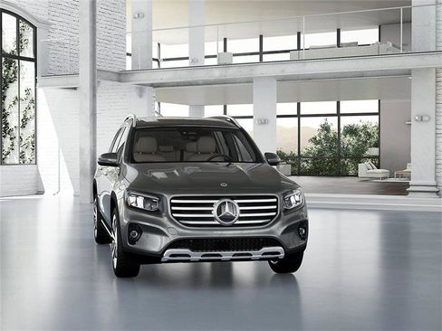 New 2025 Mercedes-Benz GLB 250 4MATIC image 8