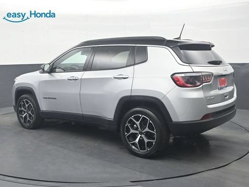 Used 2025 Jeep Compass Limited AWD/4WD image 5