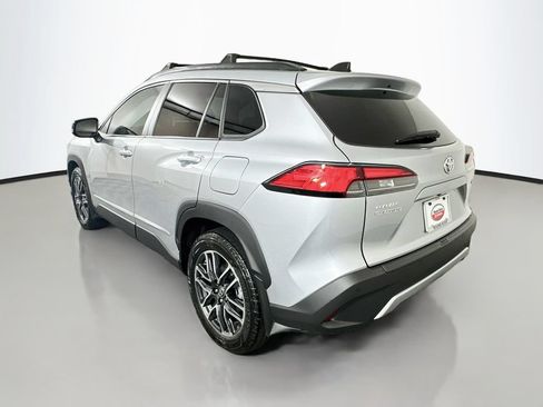 Used 2026 Toyota Corolla Cross XLE w/ Convenience Package FWD image 7