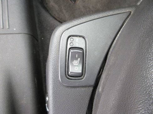 Used 2010 Chevrolet Malibu LTZ image 23