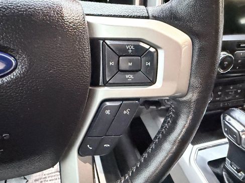 Used 2017 Ford F150 Lariat image 19