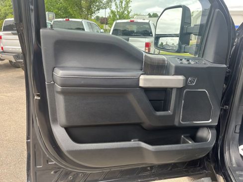 Used 2021 Ford F350 Lariat AWD/4WD image 18