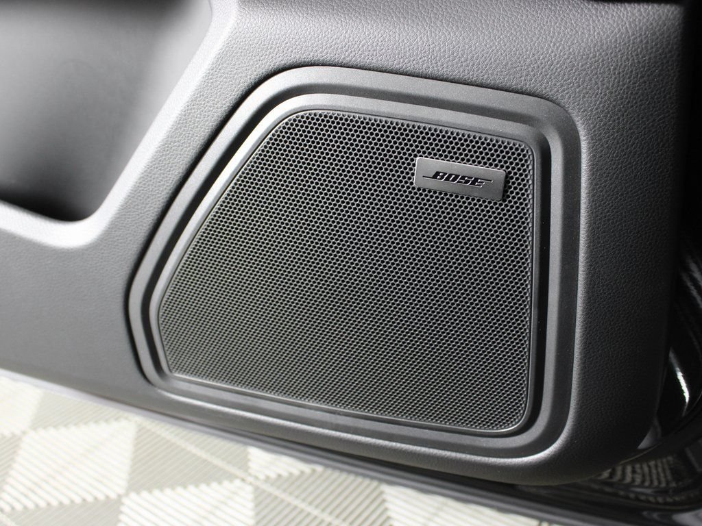 Certified 2026 Porsche Macan AWD/4WD image 16