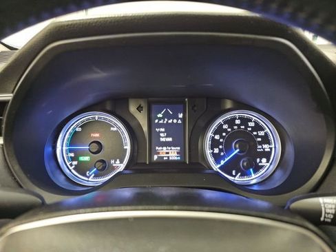 Certified 2021 Toyota Venza LE image 21