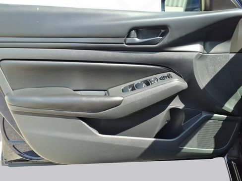 Used 2023 Nissan Altima 2.5 S image 10