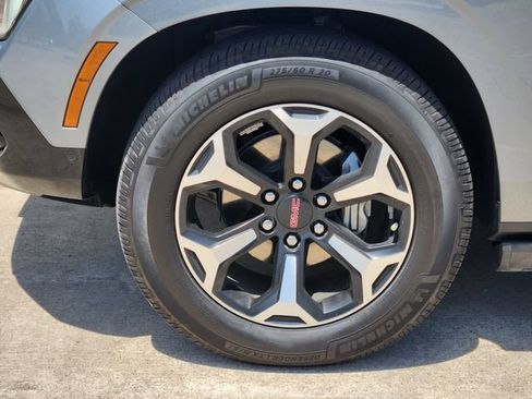 Used 2026 GMC Yukon AT4 w/ AT4 Premium Plus Package AWD/4WD image 10