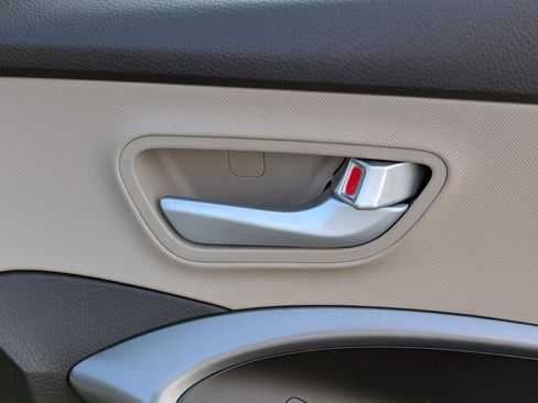 Used 2018 Hyundai Santa Fe Sport image 34