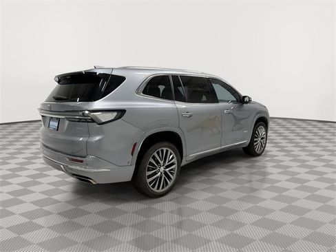 Certified 2025 Buick Enclave Avenir w/ Super Cruise Package image 11