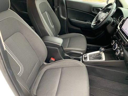 Certified 2023 Hyundai Venue Limited FWD image 10