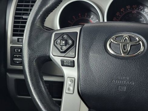 Used 2016 Toyota Sequoia SR5 AWD/4WD image 27