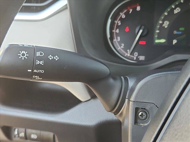Used 2025 Toyota RAV4 XLE FWD image 15