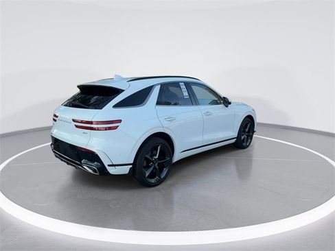 Used 2026 Genesis GV70 2.5T Sport Prestige image 8