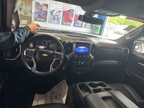 Used 2019 Chevrolet Silverado 1500 LT w/ All-Star Edition AWD/4WD image 9