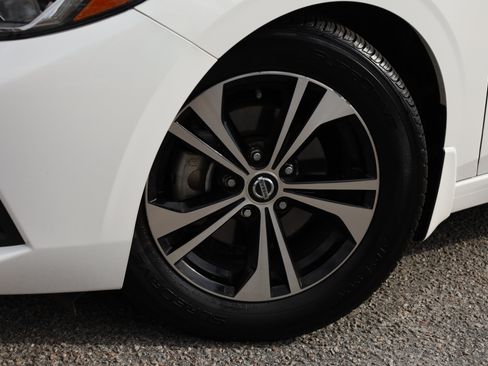 Used 2022 Nissan Sentra SV image 17