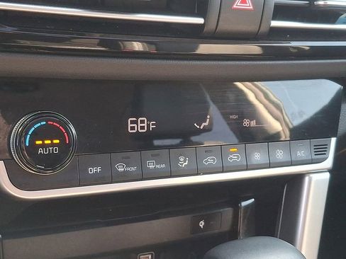 Certified 2023 Kia Seltos SX w/ SX Sunroof Package image 16