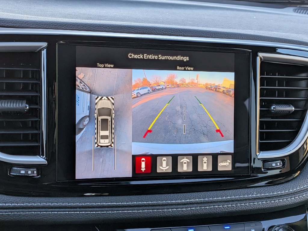 New 2026 Chrysler Pacifica Select w/ S Appearance Package AWD/4WD image 16