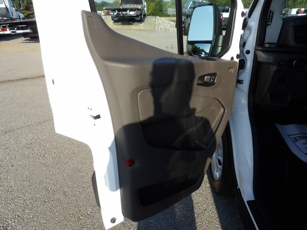 Used 2025 Ford Transit 350 XLT RWD image 14