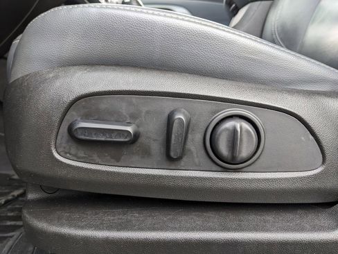 Used 2020 Chevrolet Traverse LT w/ LT Premium Package image 53