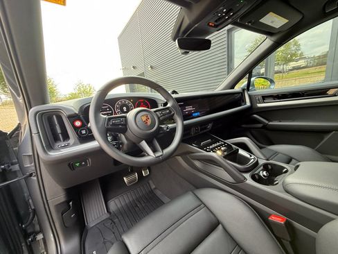 New 2026 Porsche Cayenne S AWD/4WD image 15