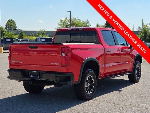 Used 2023 Chevrolet Silverado 1500 ZR2 w/ Technology Package AWD/4WD image 5