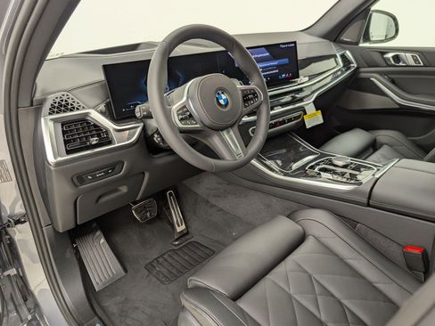 New 2026 BMW X5 xDrive40i w/ M Sport Package image 4