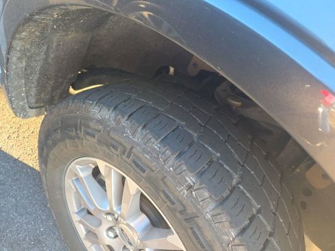 Used 2019 Ford F150 Lariat w/ Trailer Tow Package image 12