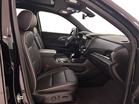 Certified 2023 Chevrolet Traverse Premier FWD image 14