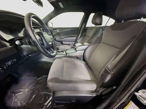 Used 2018 Dodge Charger SXT w/ Blacktop Package image 20