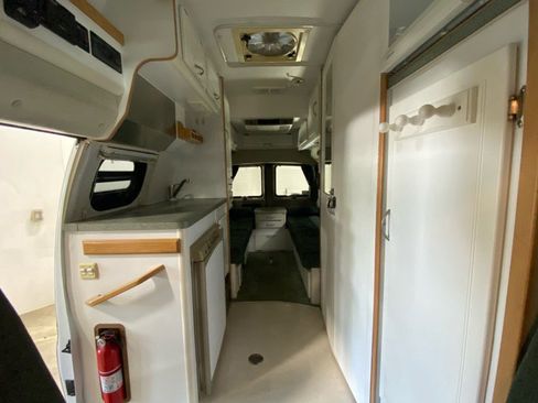 Used 2003 Chevrolet Express 3500 Extended image 24