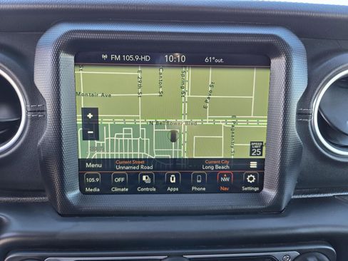 Used 2022 Jeep Wrangler Unlimited Sahara image 9