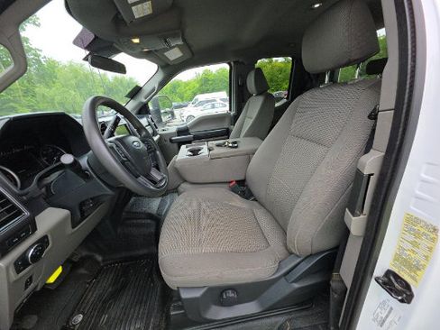 Used 2022 Ford F350 XLT w/ Snow Plow Prep Package AWD/4WD image 5
