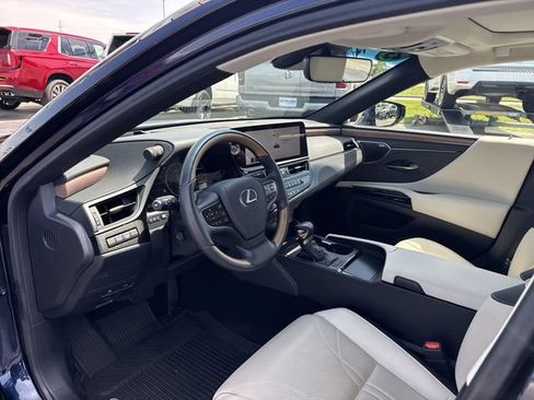 Used 2025 Lexus ES 350 Ultra Luxury w/ Accessory Package (Z1) FWD image 11
