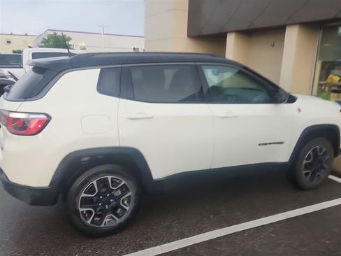Used 2019 Jeep Compass Trailhawk w/ Cold Weather Group AWD/4WD image 4