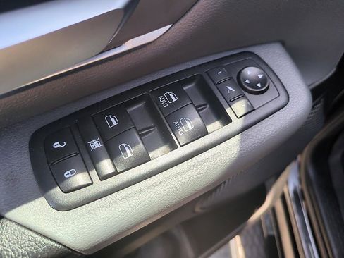 Used 2020 RAM 1500 Big Horn AWD/4WD image 13