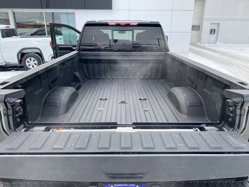 Used 2025 GMC Sierra 3500 Denali w/ Denali Reserve Package image 29