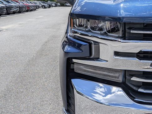 Certified 2019 Chevrolet Silverado 1500 LTZ w/ LTZ Premium Package AWD/4WD image 9