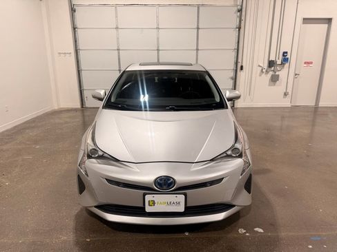 Used 2017 Toyota Prius Four w/ Premium Convenience Package image 2