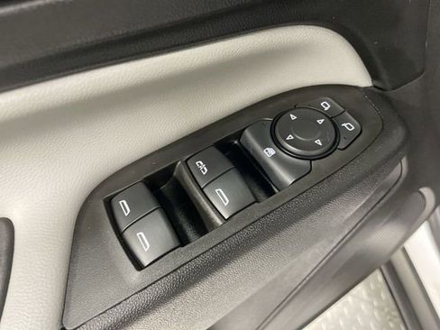 Used 2024 Chevrolet Equinox LS FWD image 13