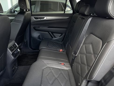 New 2026 Volkswagen Atlas Cross Sport SE image 27