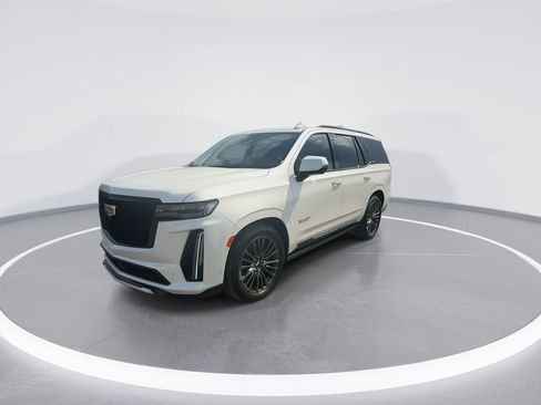 Used 2023 Cadillac Escalade V w/ Heavy-Duty Trailer Package image 4