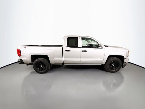 Used 2019 Chevrolet Silverado 1500 LT image 8