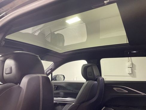 Used 2024 Cadillac Lyriq Luxury image 19