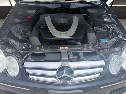 Used 2008 Mercedes-Benz CLK 350 Cabriolet w/ P2 Pkg image 3
